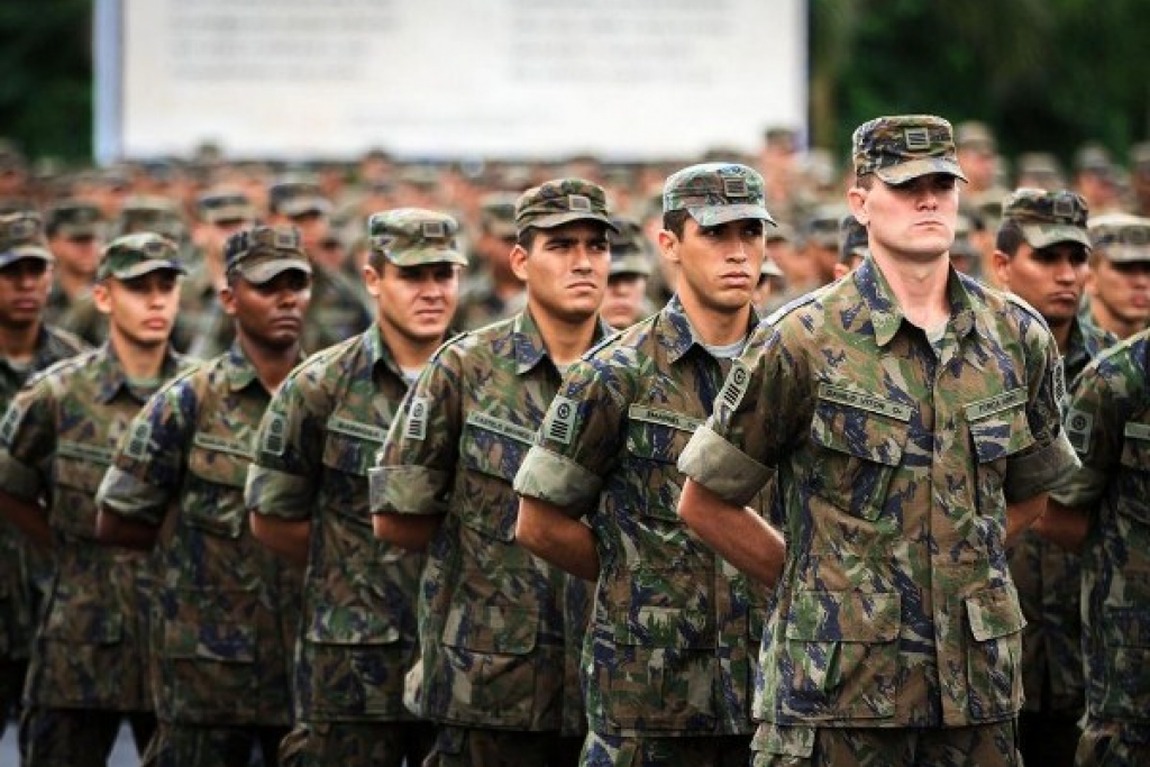 Alistamento: jovens devem verificar situação militar no site do Exército