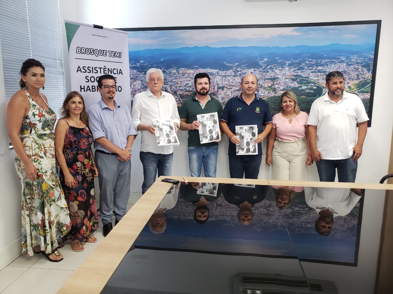 Prefeitura assina renovação do termo de colaboração com o Lar Sagrada Família
