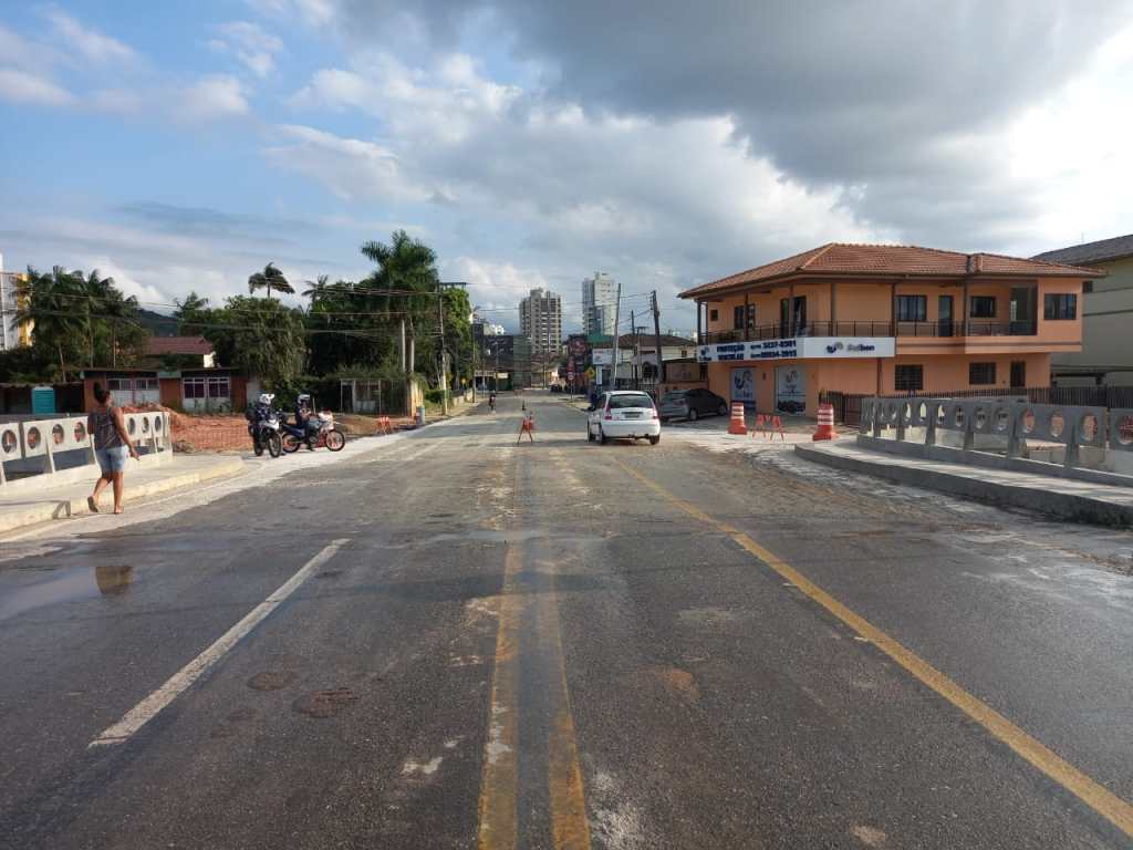 Ponte Mário Olinger, a Ponte dos Bombeiros, será interditada para obras de asfaltamento na cabeceira
