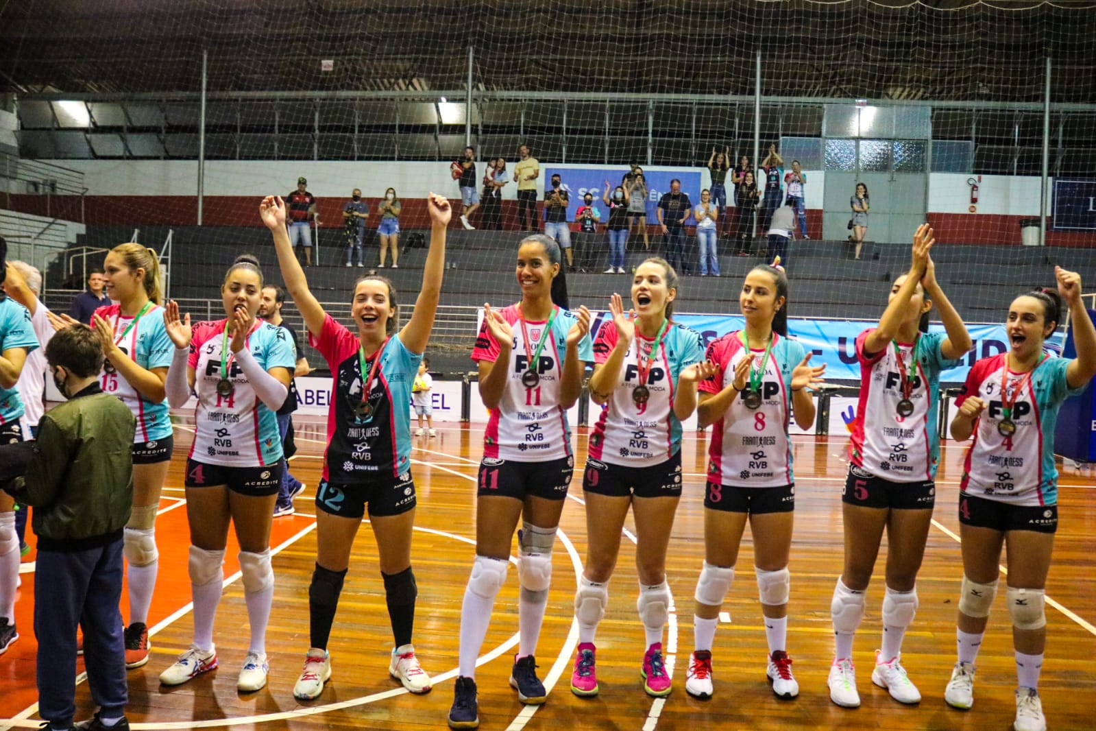 Em Jogo Emocionante, Abel Moda Vôlei Brusque Vence Chapecó No Tie-break ...