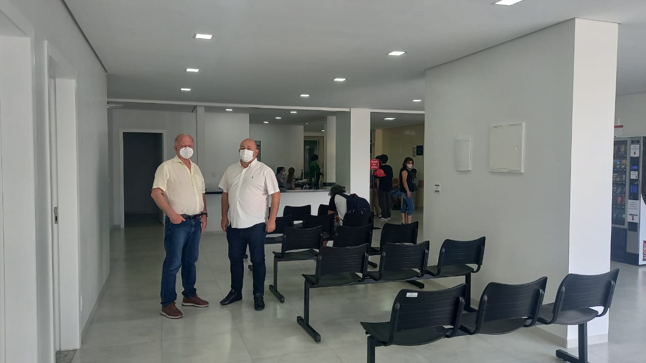 Prefeito Ari Vequi visita novas estruturas do Hospital Dom Joaquim