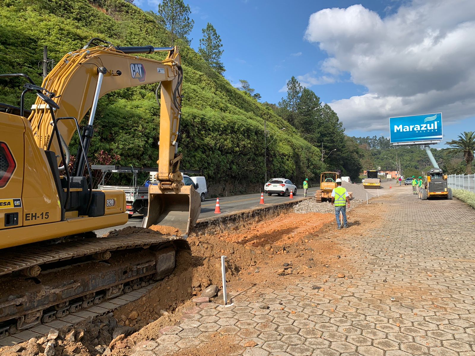 Começam as obras de duplicação do trecho municipal da rodovia Antônio Heil